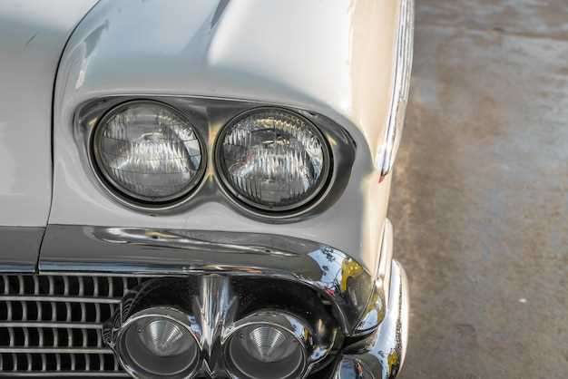 Внутренние фотографии из архивных каталогов Ford